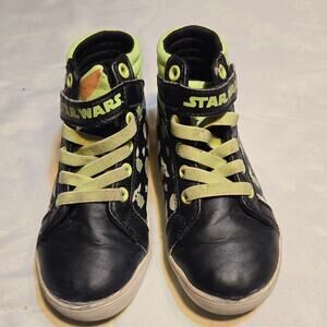 Star Wars Mandalorian Baby Yoda High Tops Youth Boys Shoes Size 10 Black Green
